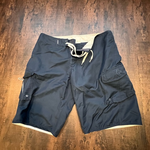 Quicksilver men’s board shorts - Picture 1 of 1